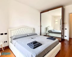 Entire House / Apartment Il Re Di Torino [zona Migliore Della Citta] (Turin, Italy)