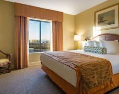Căn hộ có phục vụ Suites at Tahiti Village Resort & Spa (Las Vegas, Hoa Kỳ)
