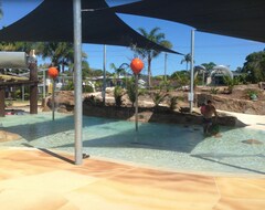 Hotel Blue Dolphin Holiday Resort (Yamba, Australia)