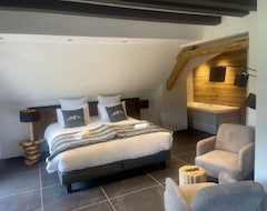 Pansiyon Geraniums Et Neige Fraiche, Maison d'Hotes avec Suites Haut de Gamme, Balneo massante et Sauna prives (Métabief, Fransa)