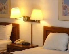 Hotel Ridge Crest Plaza Inn And Suites (West Plains, USA)