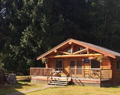 Entire House / Apartment Sointula Lodge (Sointula, Canada)
