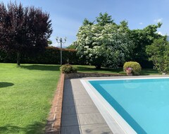 Toàn bộ căn nhà/căn hộ Mandolata - Cottage With Garden, Shared Swimming Pool, Private Veranda (Gallicano, Ý)