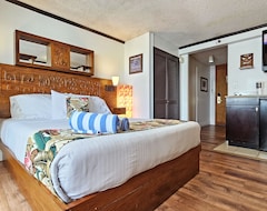 Hotel Queen Studio, Best Location - Perfectly Priced! (Honolulu, USA)