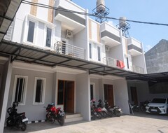 Hotel Reddoorz Near Stasiun Solo Balapan 3 (Surakarta, Indonezija)