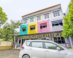 Khách sạn FA Homestay Syariah at Babat Lamongan Mitra RedDoorz (Lamongan, Indonesia)