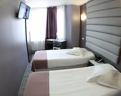 Hotel Phenix (Brussels, Belgium)