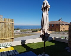 Hotel 31 On Seaview (Yzerfontein, South Africa)