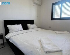 Koko talo/asunto Menahem Arber 4 Bedroom (Tel Aviv-Yafo, Israel)