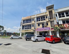 Oyo 90442 Newtown Star Hotel (Klang, Malezija)