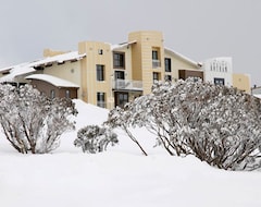 Khách sạn Chalet Hotham 8 - Mha (Mount Hotham, Úc)