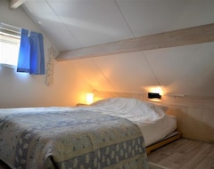 Hele huset/lejligheden Holiday Home Merel In Den Helder. Suitable For 3 People, 1 Bedroom. Sauna. (Den Helder, Holland)