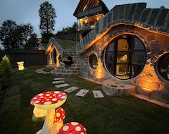 Khách sạn Hobbit Chalet (Rize, Thổ Nhĩ Kỳ)