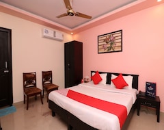 OYO 12888 Hotel Ananta (Meerut, Hindistan)