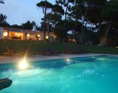 Hele huset/lejligheden Villa With Luxury Park, 8.000M2 Of Grass And Large Pool Colares - Sintra (Sintra, Portugal)