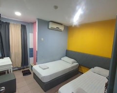 Khách sạn Oyo 90798 Two Two Inn (Lahad Datu, Malaysia)