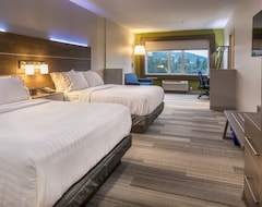 Holiday Inn Express & Suites Victoria-Colwood, An Ihg Hotel (Victoria, Canada)