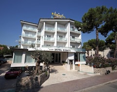 Hotel Buratti (Pinarella Di Cervia, Italy)