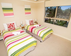 Hotel Sanctuary Beach Resort (Currumbin, Australia)