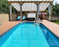 Toàn bộ căn nhà/căn hộ Harbor Country Hideaway W/pool, Hot Tub, Sauna, Gymnasium - 5 Min From Beach! (Three Oaks, Hoa Kỳ)