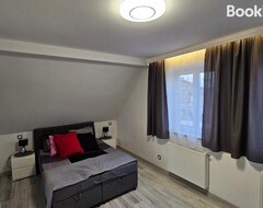 Koko talo/asunto Apartament Jurks (Karpacz, Puola)