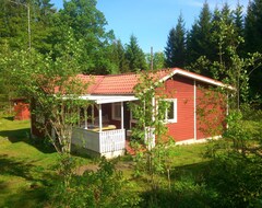 Casa/apartamento entero cabaña roja con conexión Wi-Fi en Örsjön (Hamneda, Suecia)