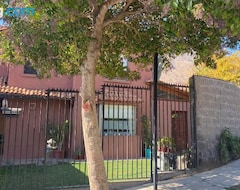 Entire House / Apartment Casa Con Gran Piscina En Ciudad De Los Valles (Santiago, Chile)