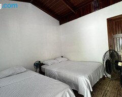 Hotelli #4 Cabina 2 Camas Individuales Para Dos Personas En Paquera (Puntarenas, Costa Rica)
