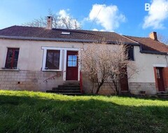 Cijela kuća/apartman Lovely Farm House (Pouligny- Notre Dame, Francuska)