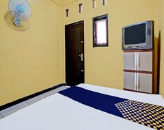 Khách sạn Oyo Life 91947 Kost Barokah Syariah (Mojokerto, Indonesia)