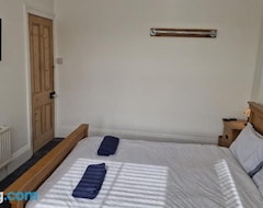 Tüm Ev/Apart Daire Looe Spacious 4 Double Bedroom House Sleeps 9 Harbour River Views (Looe, Birleşik Krallık)