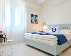 Hotel Thea Suites Naxos (Agios Georgios, Grecia)