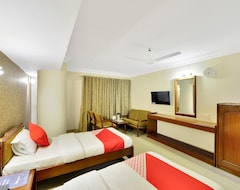 OYO 10197 Hotel Apex (Ahmedabad, Hindistan)
