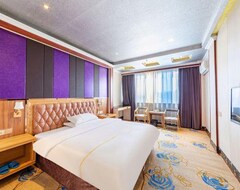 Zhaoqing Jindu Hotel (Zhaoqing, China)