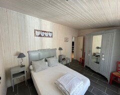 Cijela kuća/apartman Proche Soulac/me, Chalet Yucca Avec Piscine Couverte Chauffée 6 Couchages (Grayan-et-l'Hôpital, Francuska)
