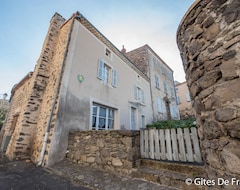 Toàn bộ căn nhà/căn hộ Gite Villeneuve, 3 Bedrooms, 7 Persons (Mareugheol, Pháp)