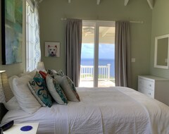 Koko talo/asunto Windsong Villa Saba. Walk To Beach. Sleeps 6, W/ Pool, Ocean & Mountain Views (Windwardside, BES Islands)