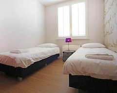 Toàn bộ căn nhà/căn hộ Vacation Home Voc-huys In Enkhuizen - 10 Persons, 4 Bedrooms (Enkhuizen, Hà Lan)
