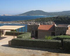 Tüm Ev/Apart Daire Beautiful Holiday Home Right By The Sea With Access To The Sandy Beach, Free Wifi (Corbara, Fransa)
