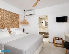 Hotel Mneme Suites & Villas (Keratokambos, Grčka)