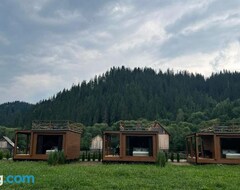 Camping La AMI Kaban (Cârlibaba, Rumanía)