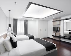 Y2 Residence Hotel Managed by Hii (Makati, Filippinerne)