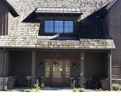 Cijela kuća/apartman Bogeys Villa Retreat At Brights Creek 2br/2ba, Near Tiec & Hendersonville (Mill Spring, Sjedinjene Američke Države)