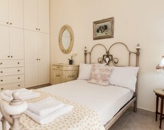 Tüm Ev/Apart Daire Deluxe 2 Bedroom Apt In Petroupoli (Atina, Yunanistan)