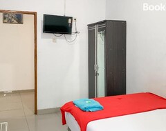 Khách sạn Penginapan Losmen Ayu Pamanukan RedPartner (Subang, Indonesia)
