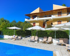 Toàn bộ căn nhà/căn hộ Cochelli Lower: Large Pool, A/c, Wifi, Near Beach, Sleeps 4 (Avlaki, Hy Lạp)