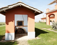 Casa rural Apartment With Private Terrace For 4 People. (Lapio, Ý)