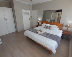 Otel Acorn Lodge (Potchefstroom, Güney Afrika)
