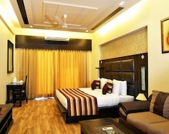 Hotel Tavisha Villa (Noida, India)