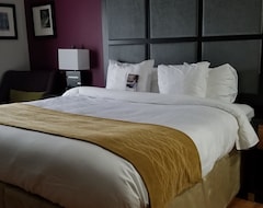 Khách sạn Comfort Inn & Suites (Tulsa, Hoa Kỳ)